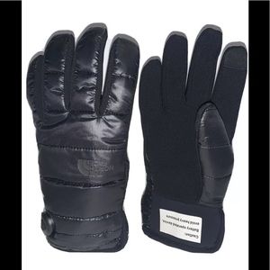 COPY - The North Face Women’s Quilted Heated Glove Battery Operated Black Glove…
